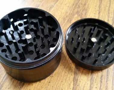 clean weed grinder