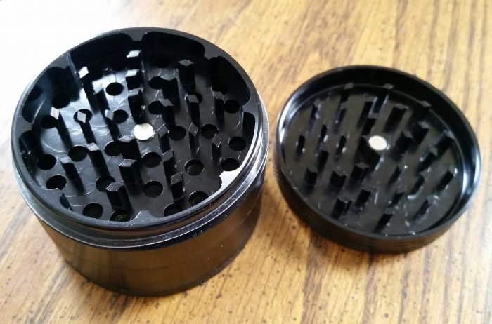 clean weed grinder